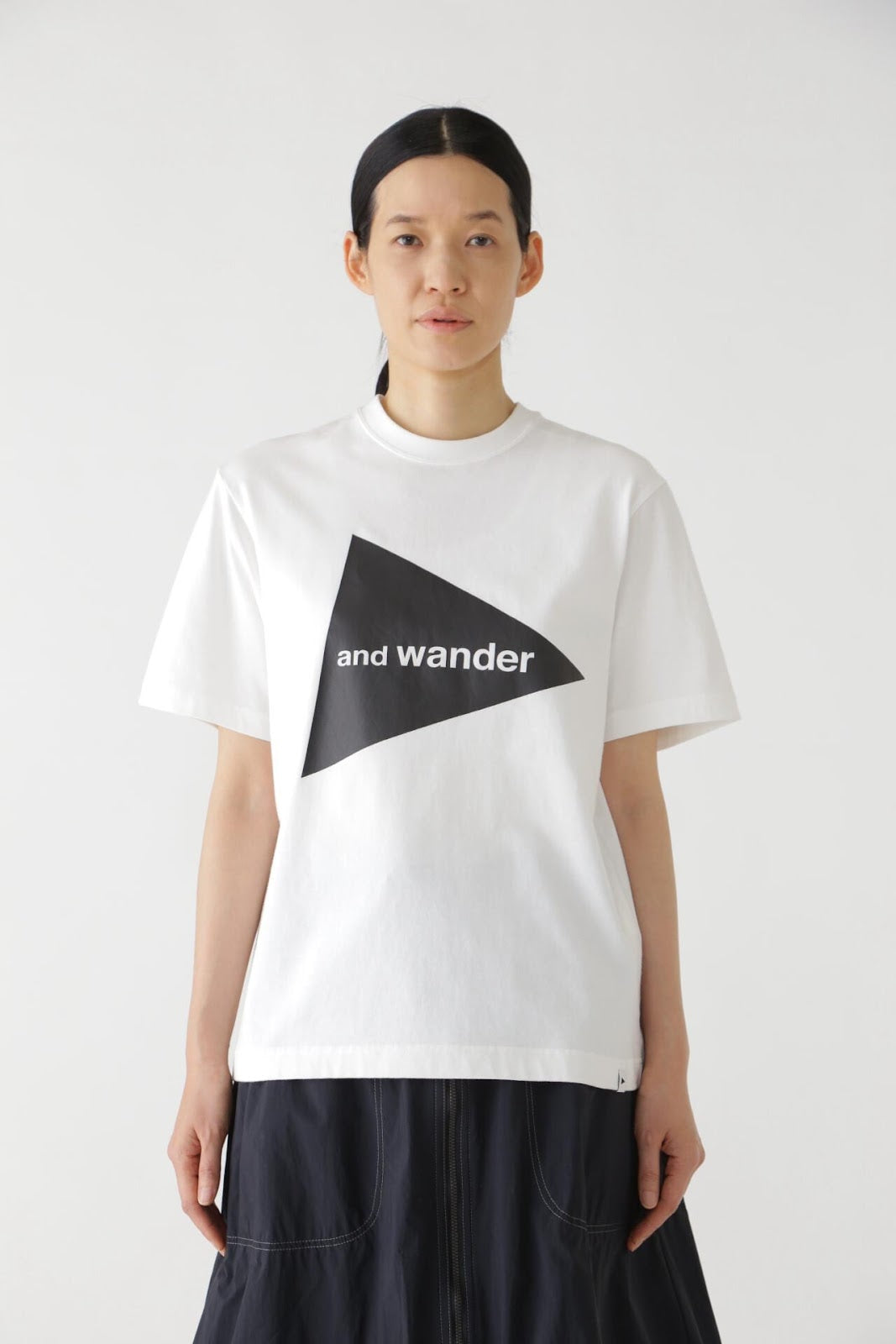 앤드원더 and wander logo 로고 반팔 티셔츠 4컬러 - 상세 이미지 4