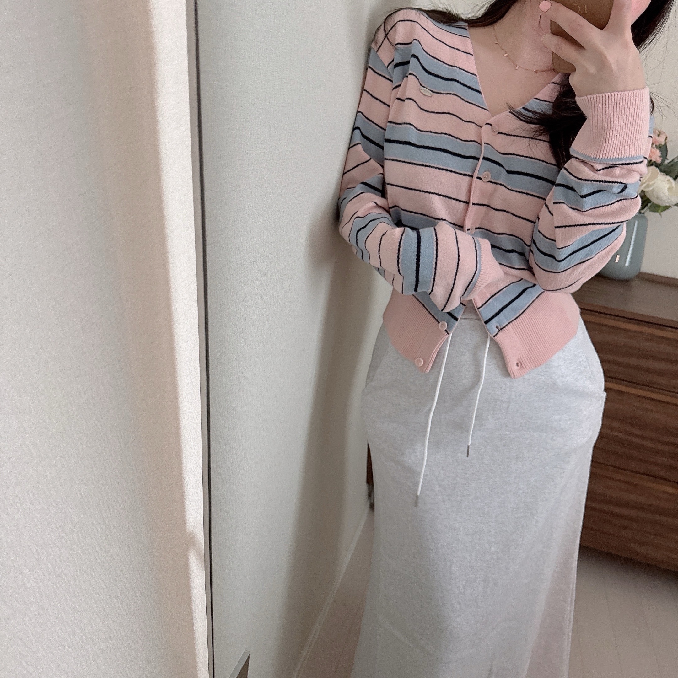 메베르 단가라 스트라이프 브이넥 루즈 니트 가디건 3color 상세 이미지 54