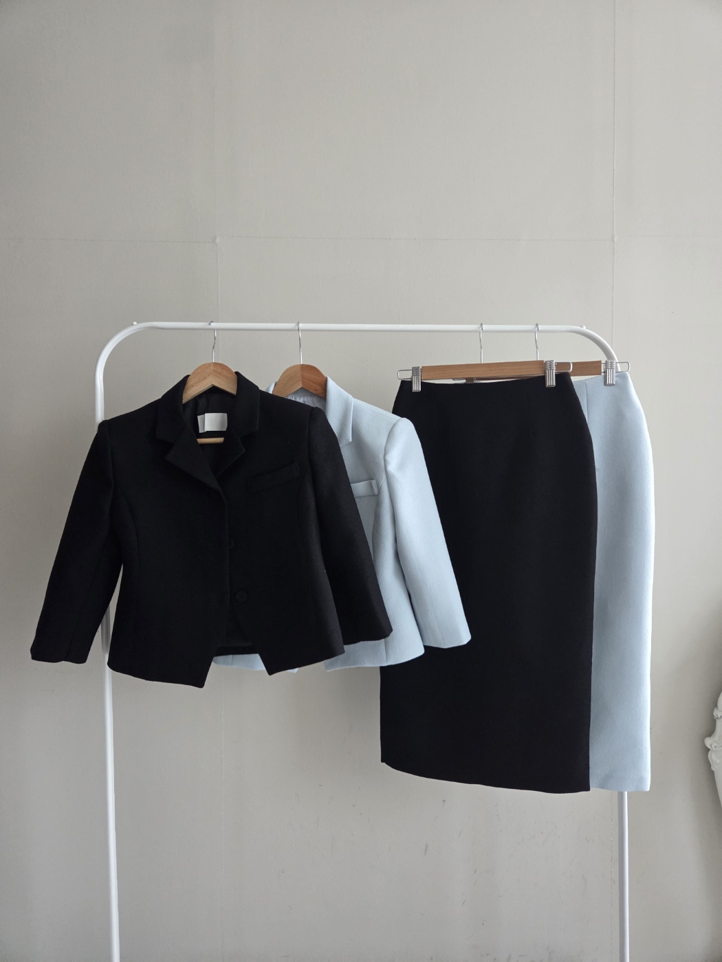 (단품, 세트가능) 라헨느 카라 슬림 숏 자켓 H 라인 하이웨이스트 롱 스커트 봄 투피스(2COLOR) 상세 이미지 32