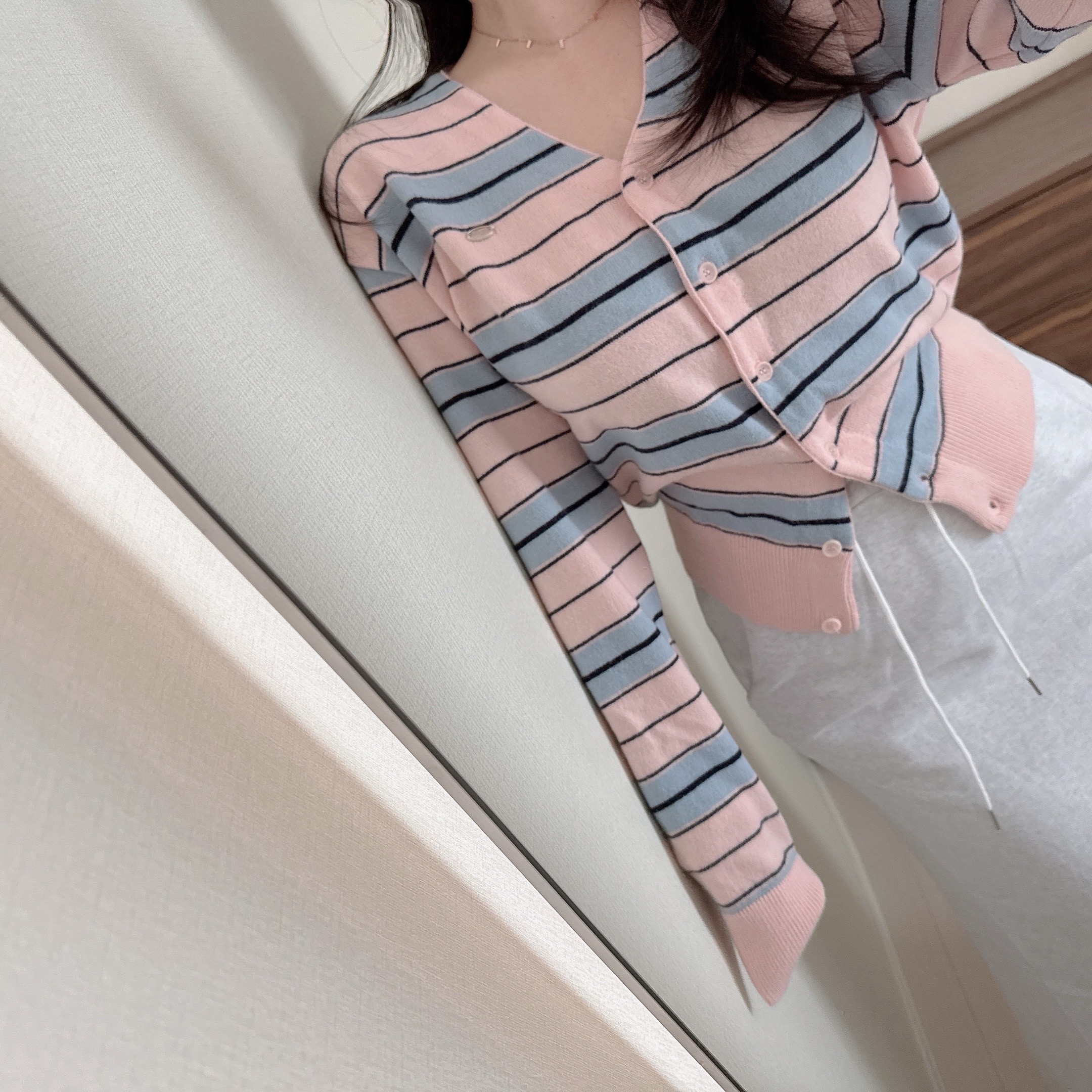 메베르 단가라 스트라이프 브이넥 루즈 니트 가디건 3color 상세 이미지 53