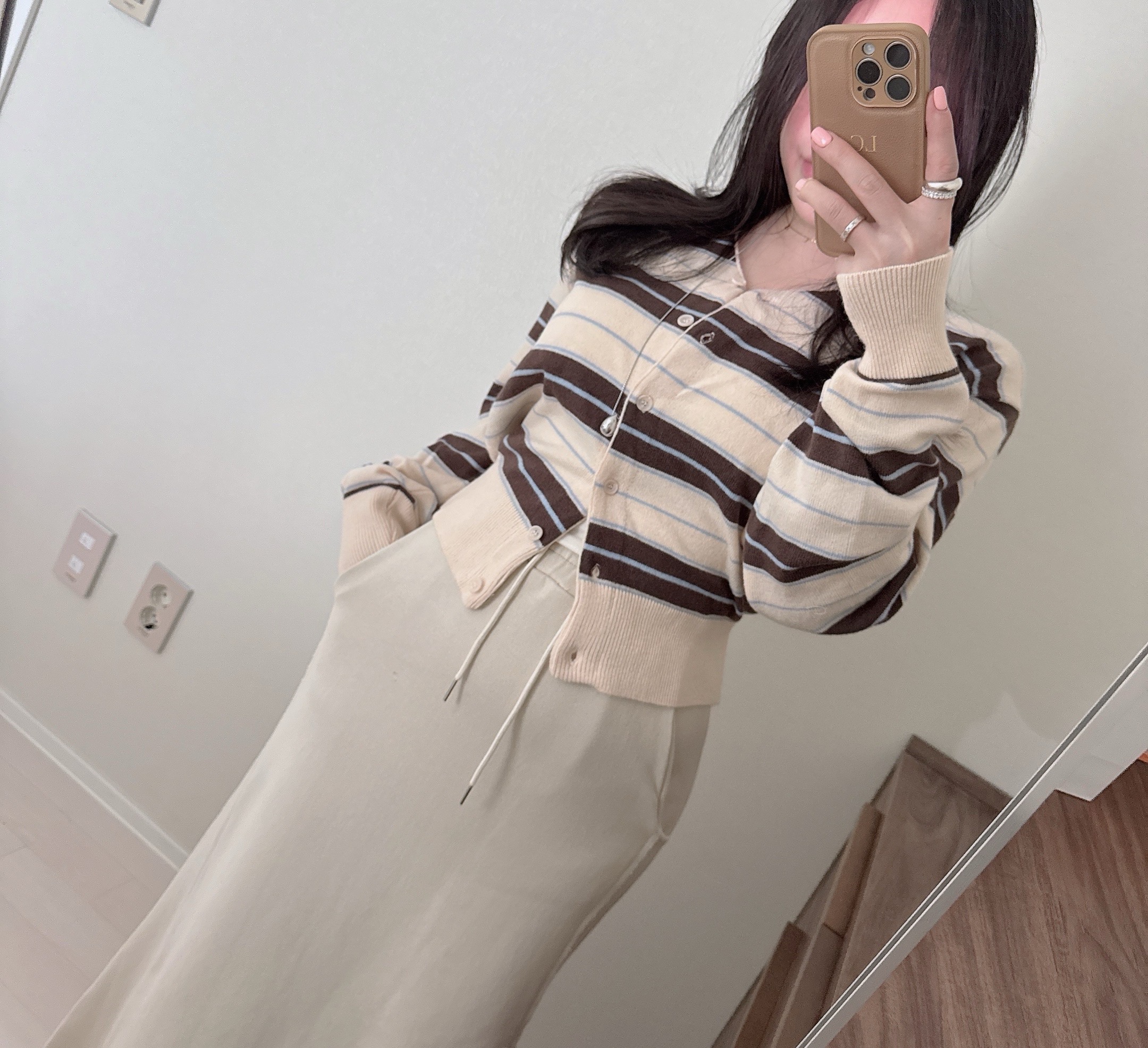 메베르 단가라 스트라이프 브이넥 루즈 니트 가디건 3color 상세 이미지 34