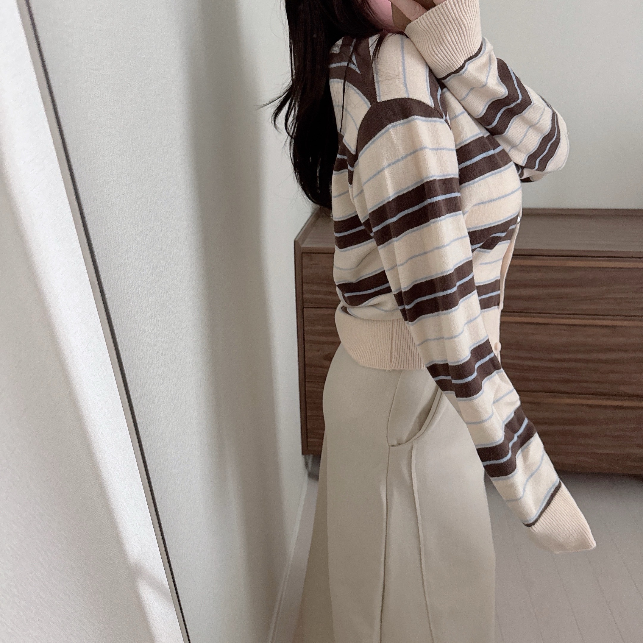 메베르 단가라 스트라이프 브이넥 루즈 니트 가디건 3color 상세 이미지 24