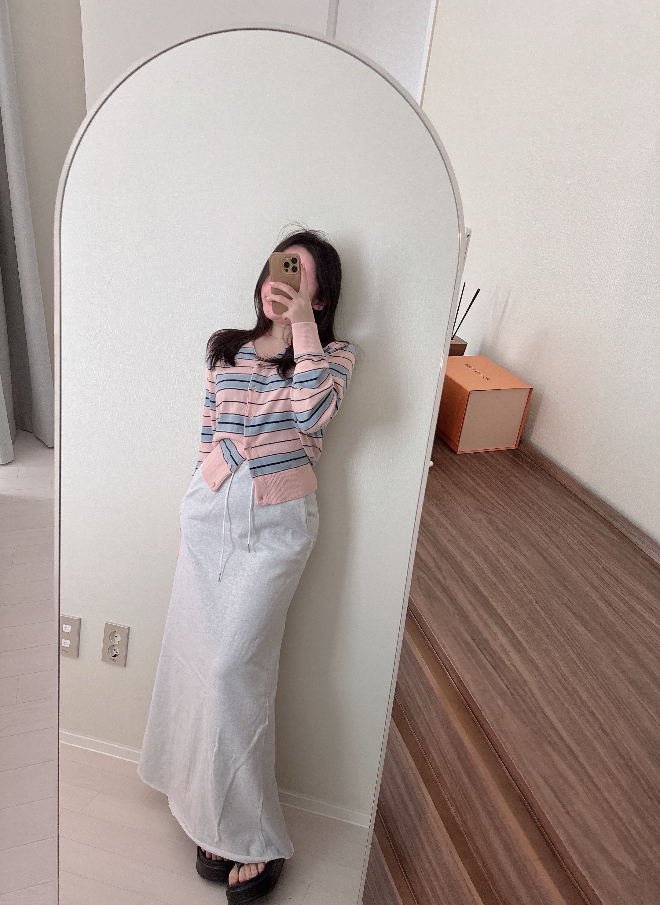 메베르 단가라 스트라이프 브이넥 루즈 니트 가디건 3color 상세 이미지 47
