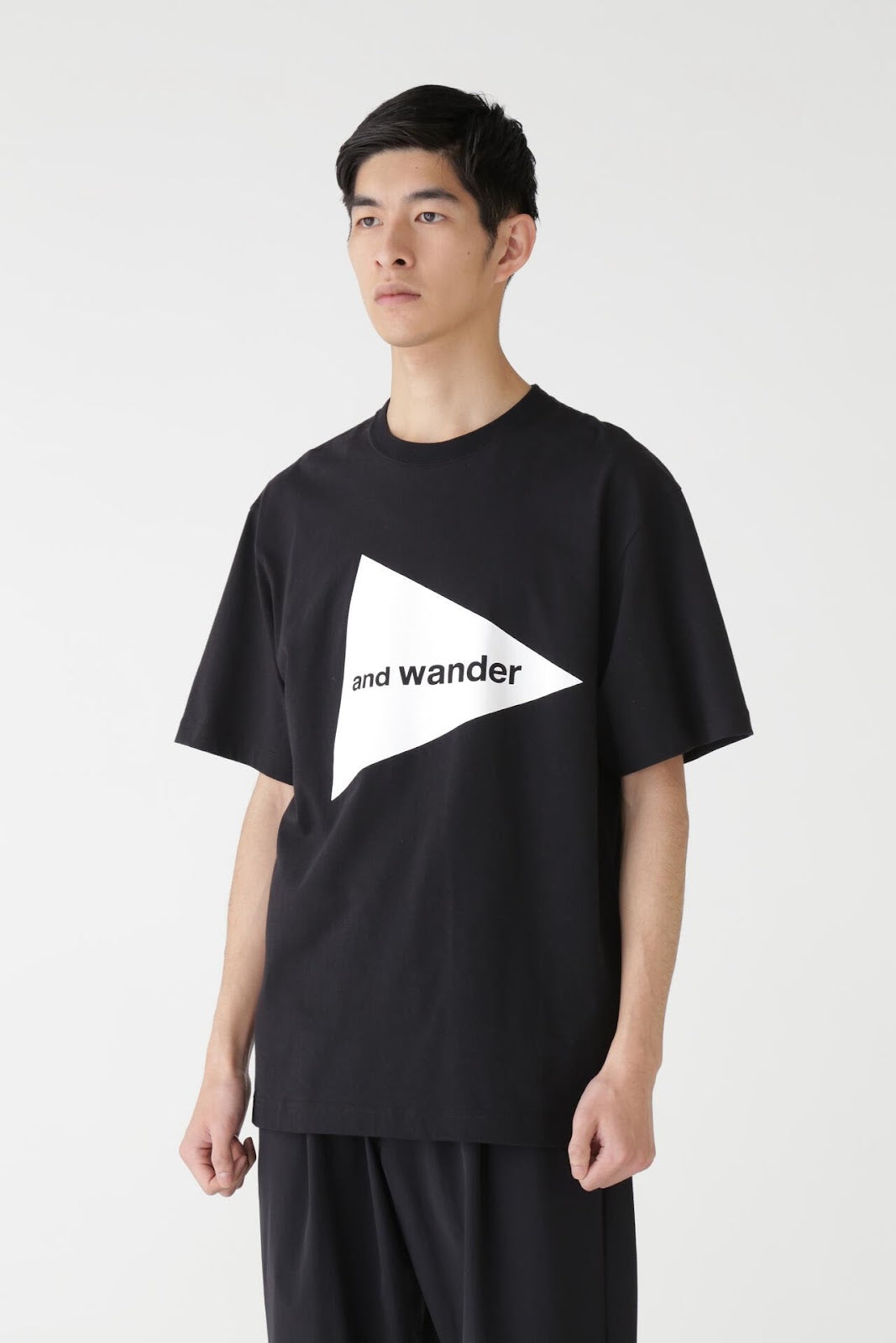 앤드원더 and wander logo 로고 반팔 티셔츠 4컬러 - 상세 이미지 2