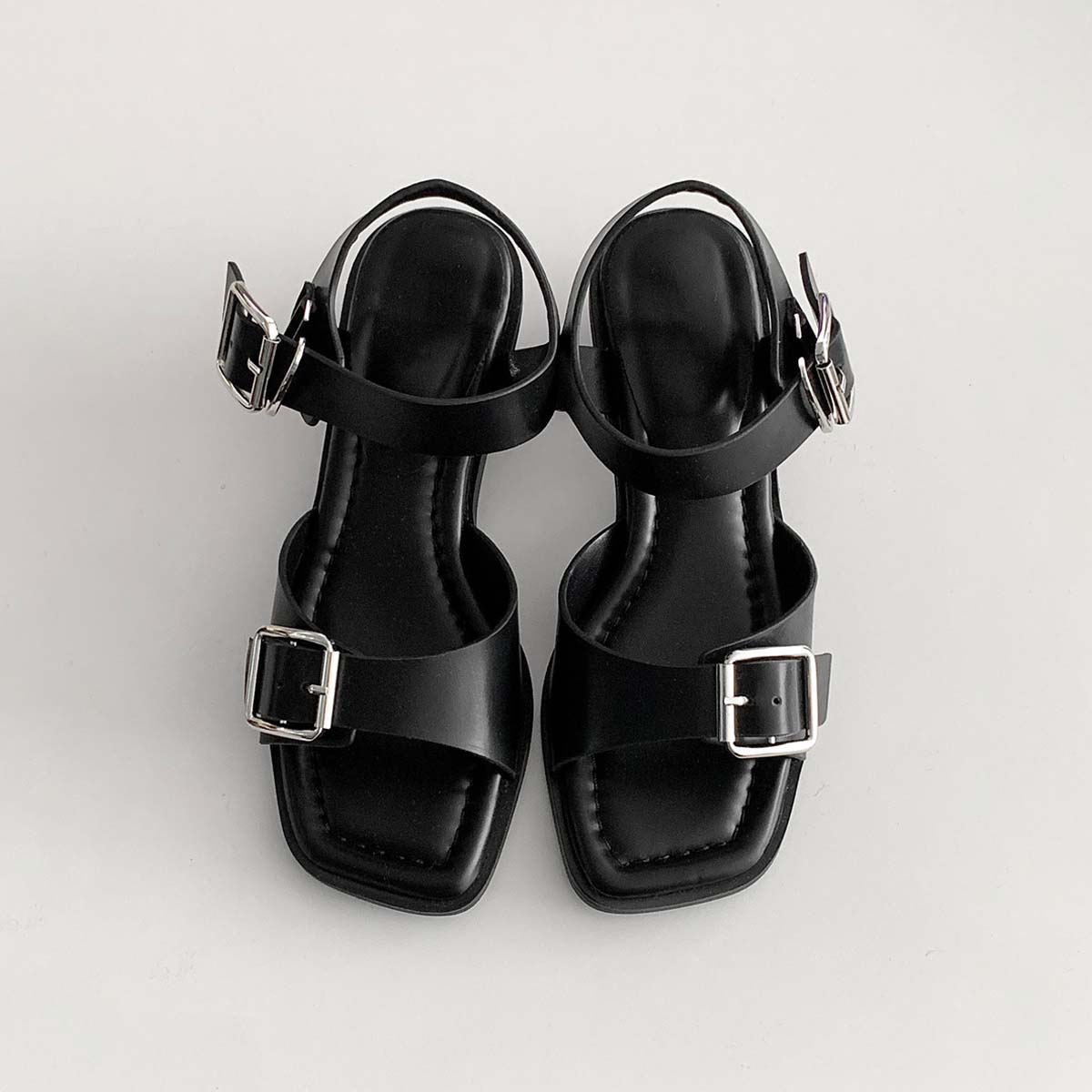 버클 샌들 미들 굽 스트랩 샌들 웨어링무드 (2c, 굽 4cm)