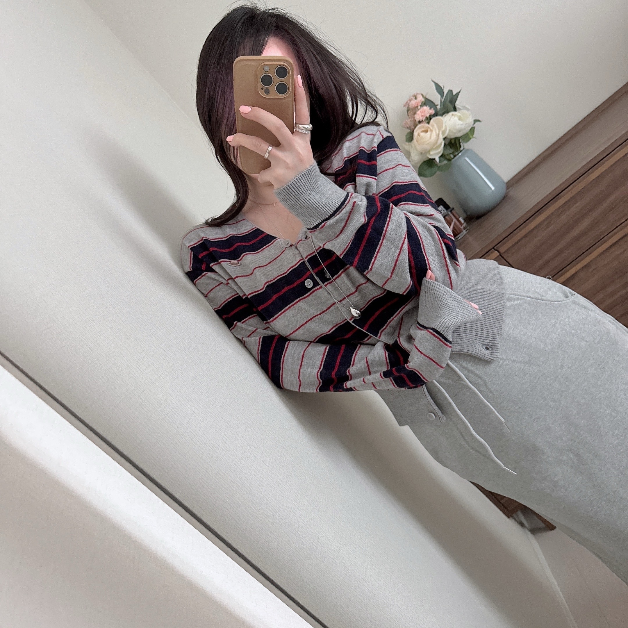 메베르 단가라 스트라이프 브이넥 루즈 니트 가디건 3color 상세 이미지 8