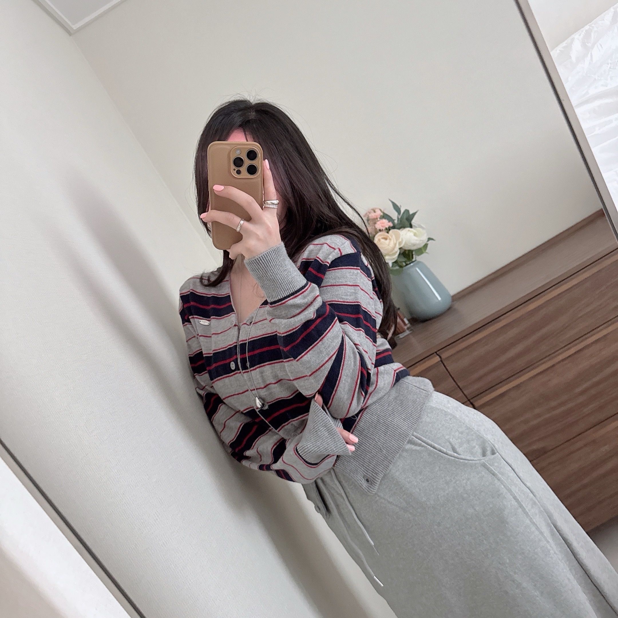 메베르 단가라 스트라이프 브이넥 루즈 니트 가디건 3color 상세 이미지 7