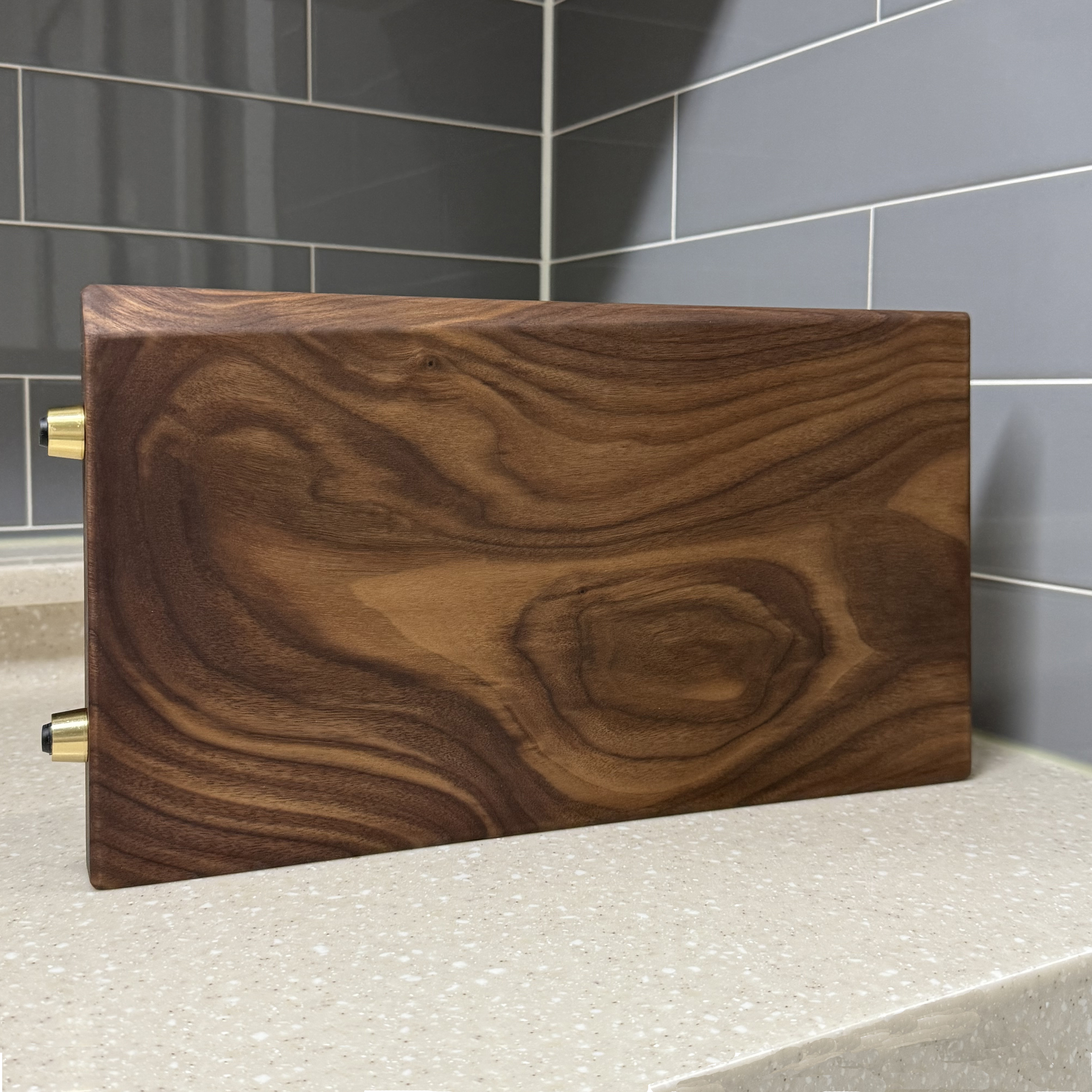 신현공예 월넛 호두 통원목 우드 주방 위생 수제 양면 플레이팅 사각 중 황동발 나무도마