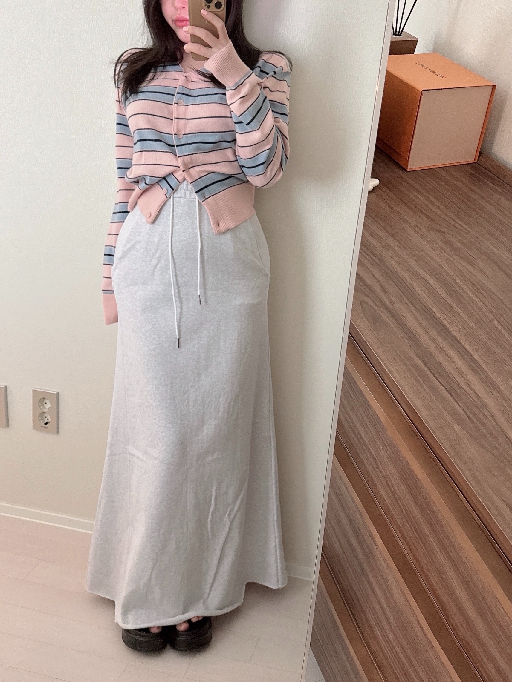 메베르 단가라 스트라이프 브이넥 루즈 니트 가디건 3color 상세 이미지 39