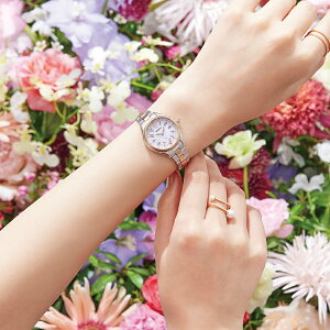 세이코 SEIKO 루키아 금장콤비 티타늄 여성 손목 캐주얼 시계 SSQW092 - 상세 이미지 5