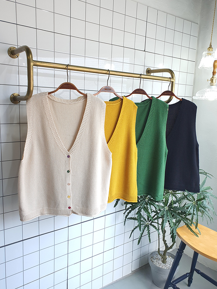 환절기 알록이 단추 니트 조끼