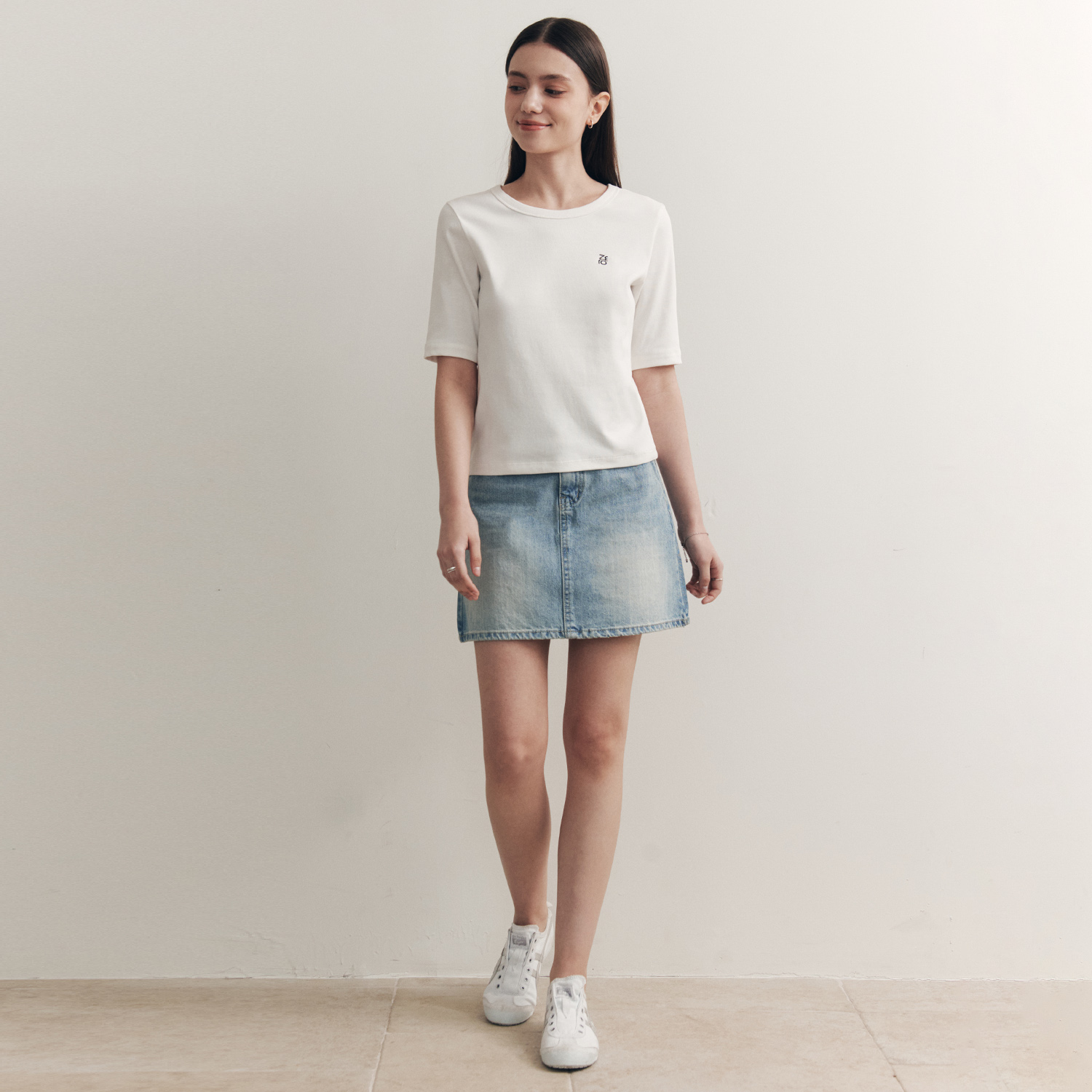 [제로스트릿][2컬러] 에센셜 로고 티셔츠 ESSENTIAL LOGO T-SHIRTS - 상세 이미지 2