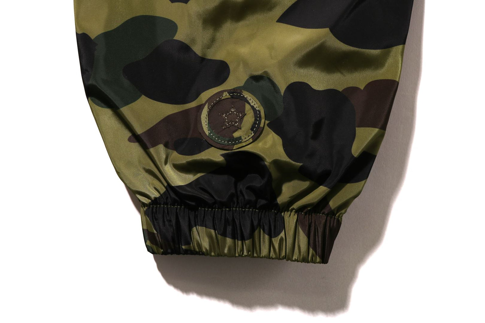 베이프 자켓 1ST CAMO JACQUARD SHARK FULL ZIP JACKET 3월 2주차 신상 1L30-140-326 - 상세 이미지 5