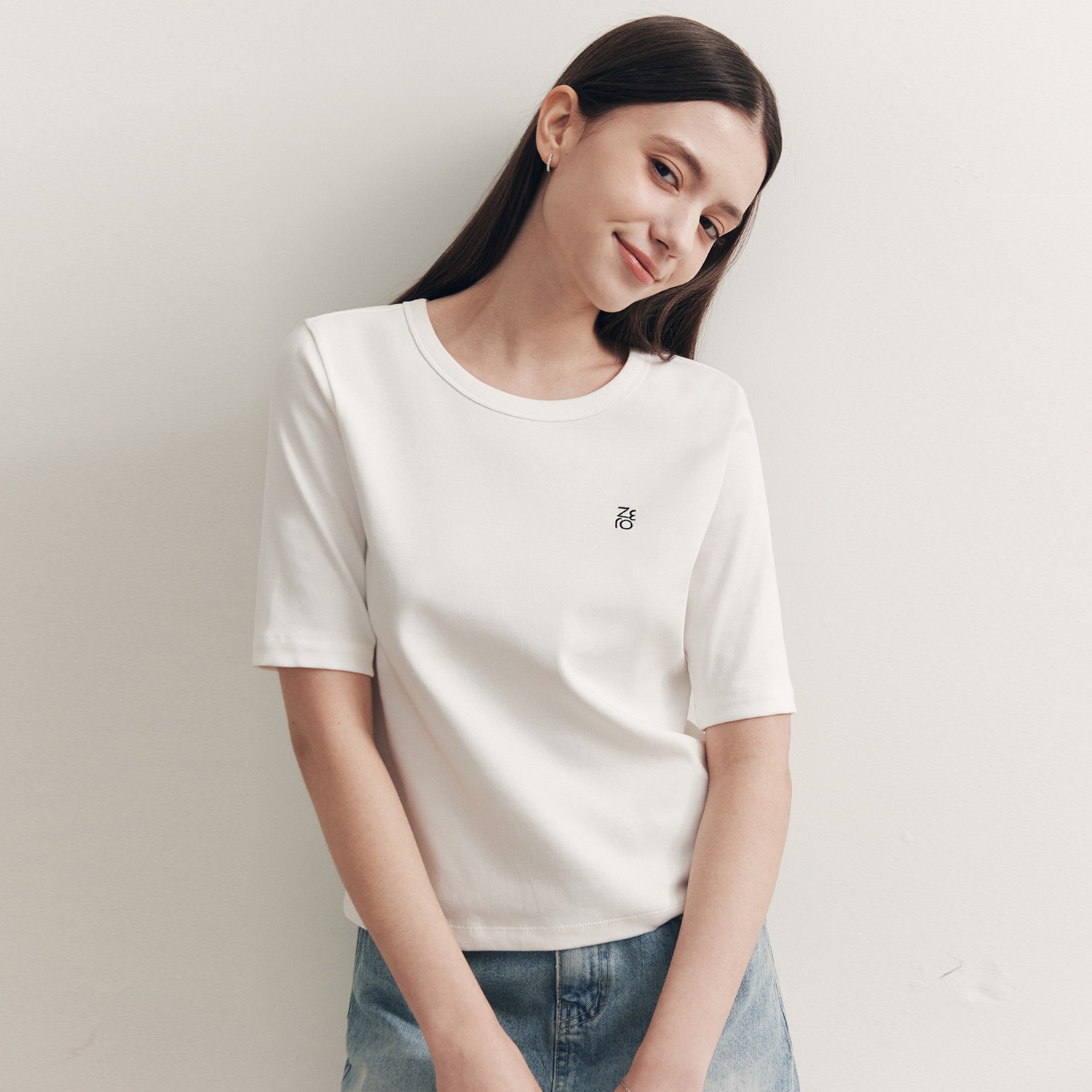 [제로스트릿][2컬러] 에센셜 로고 티셔츠 ESSENTIAL LOGO T-SHIRTS - 상세 이미지 3