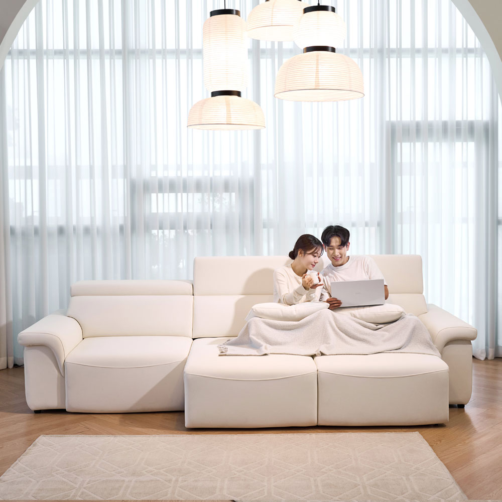 폴로까사 로한 비건 레더 슬라이딩 모션 무빙 리클라이너 4인 가죽 소파