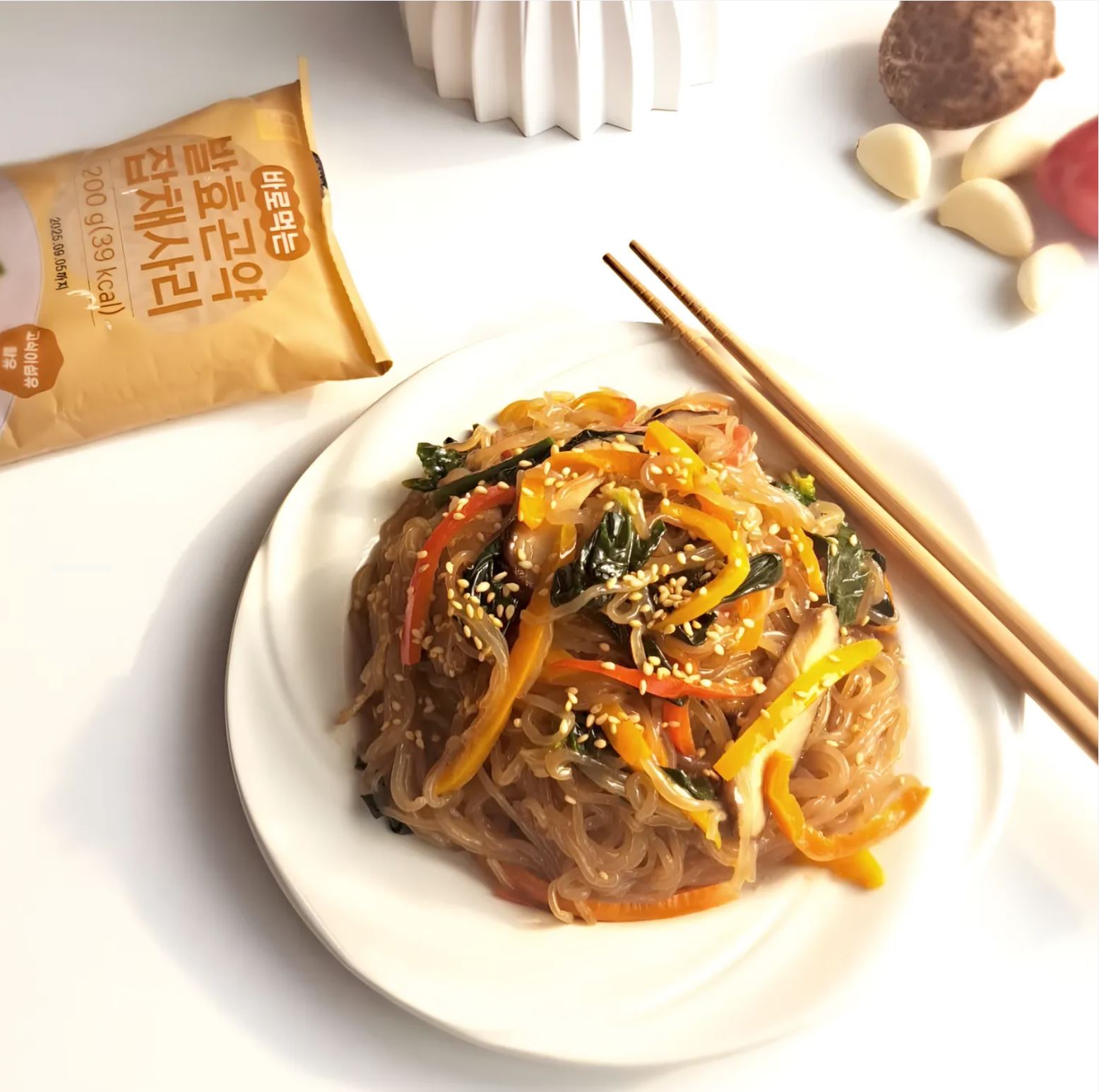 [No 불리고 삶고, 굳거나 쉬지않는 100g당 19.7kcal] 빼빼곤약 발효곤약잡채사리 200g x 5팩 - 상품 이미지