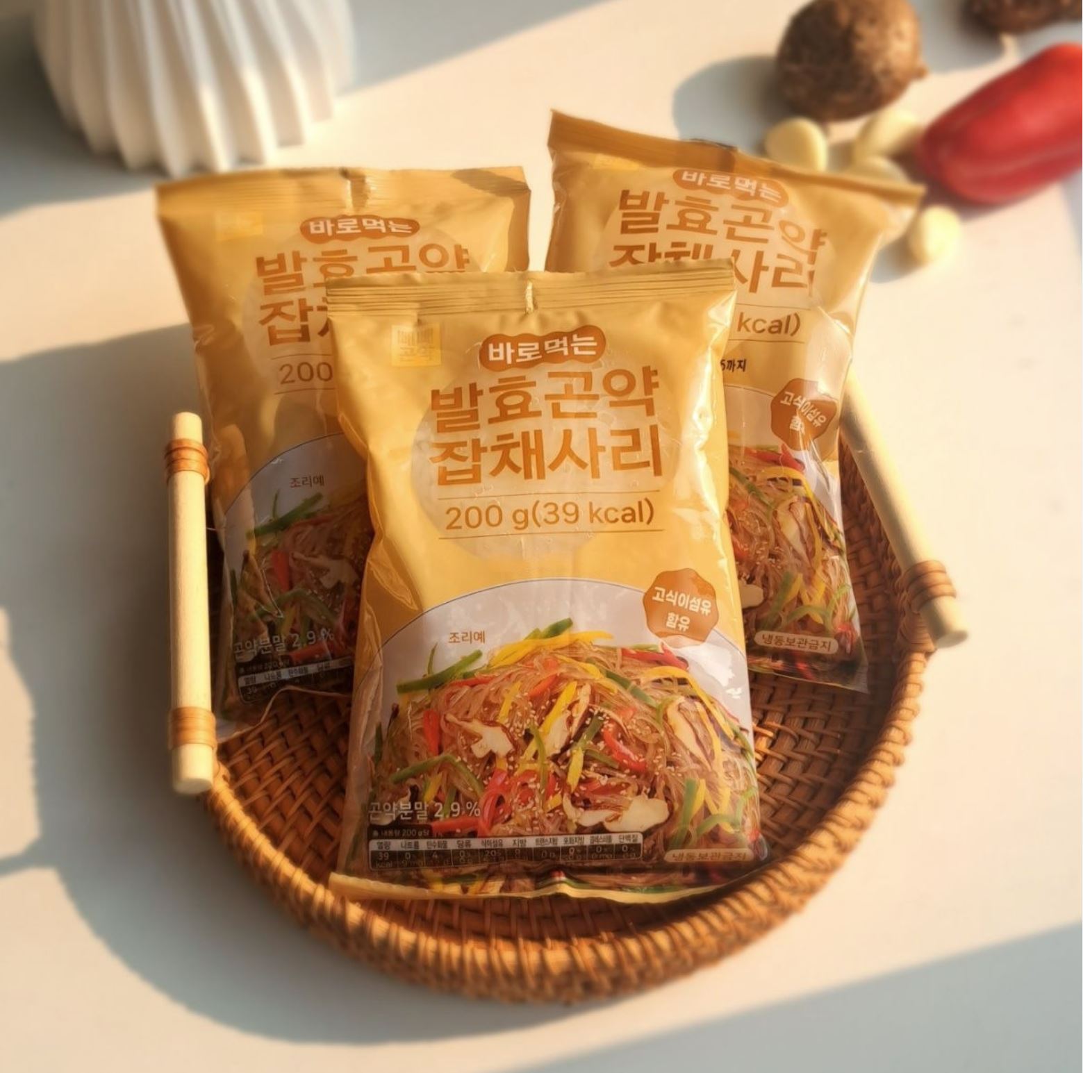 [No 불리고 삶고, 굳거나 쉬지않는 100g당 19.7kcal] 빼빼곤약 발효곤약잡채사리 200g x 5팩 - 상세 이미지 2