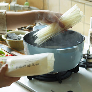 [네이처빌] 우리쌀 97% 노밀가루 쌀소면 쌀칼국수 300g 1개+1개입 맛있게 먹은 솔직 후기 - 상품 이미지 3