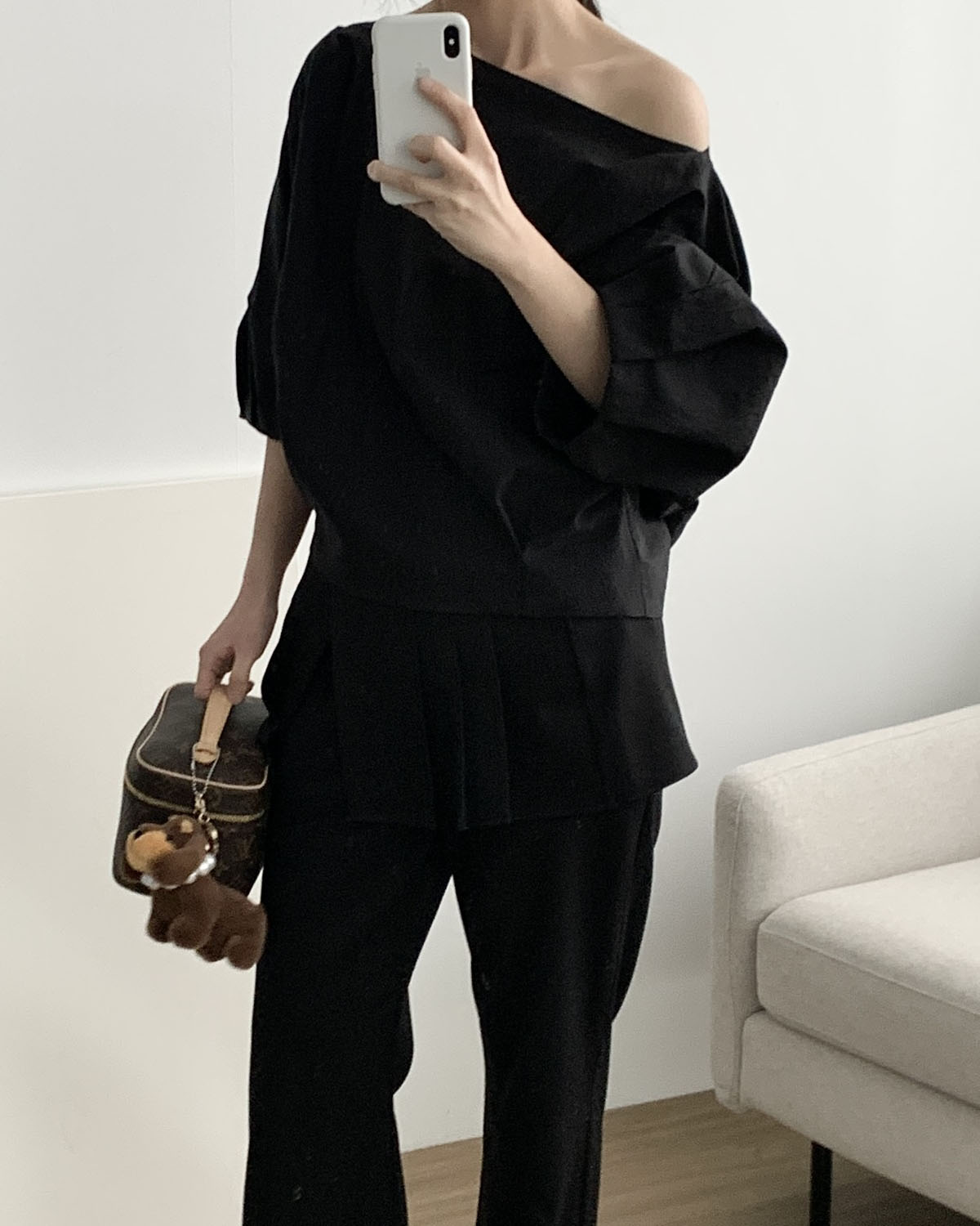 아웃핏 튤립 블라우스 원숄더 언발 오프숄더 (2c) 이미지 8