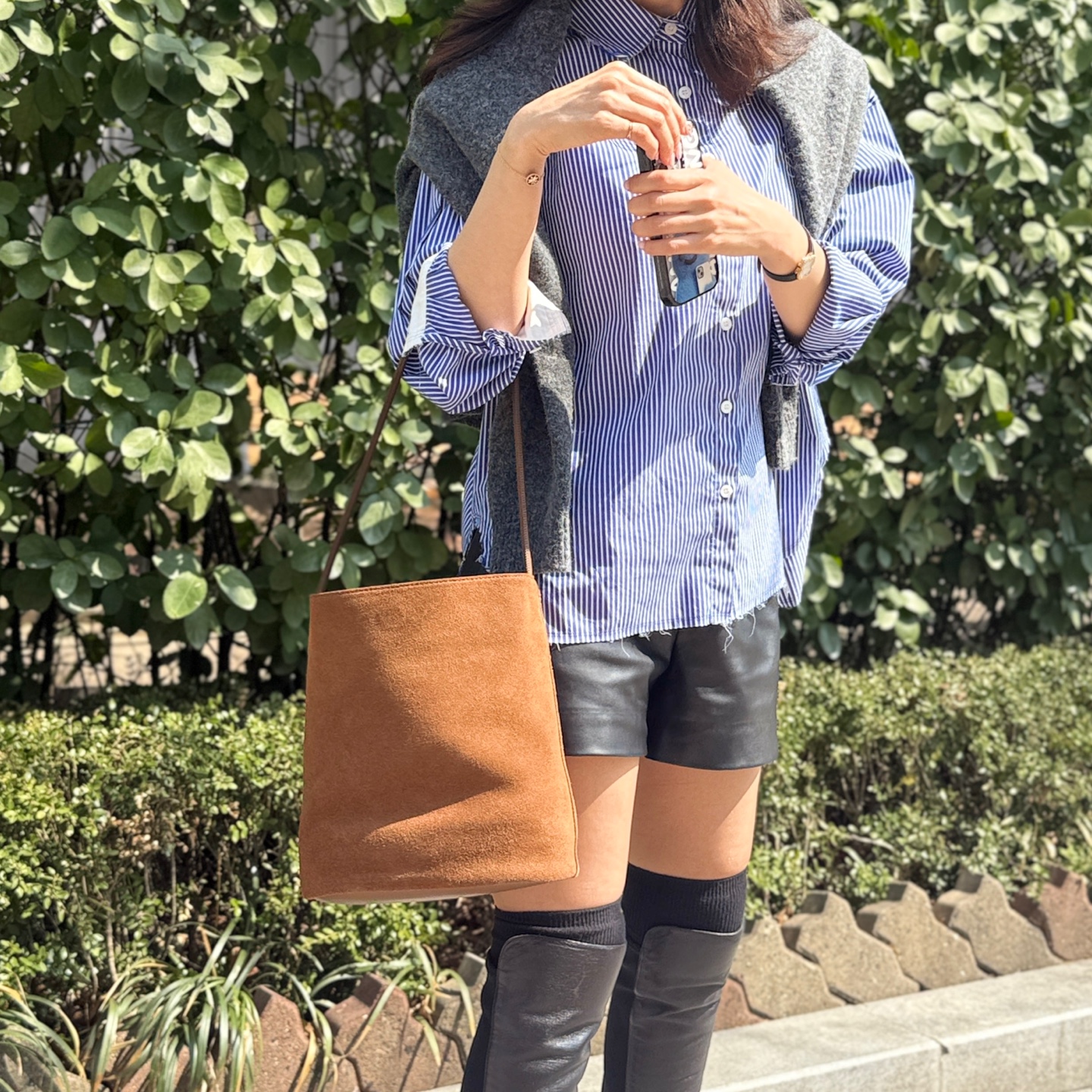 BLOW 스웨이드 버킷백 Suède Bucket Bag _ Mocha Mousse 이미지 7
