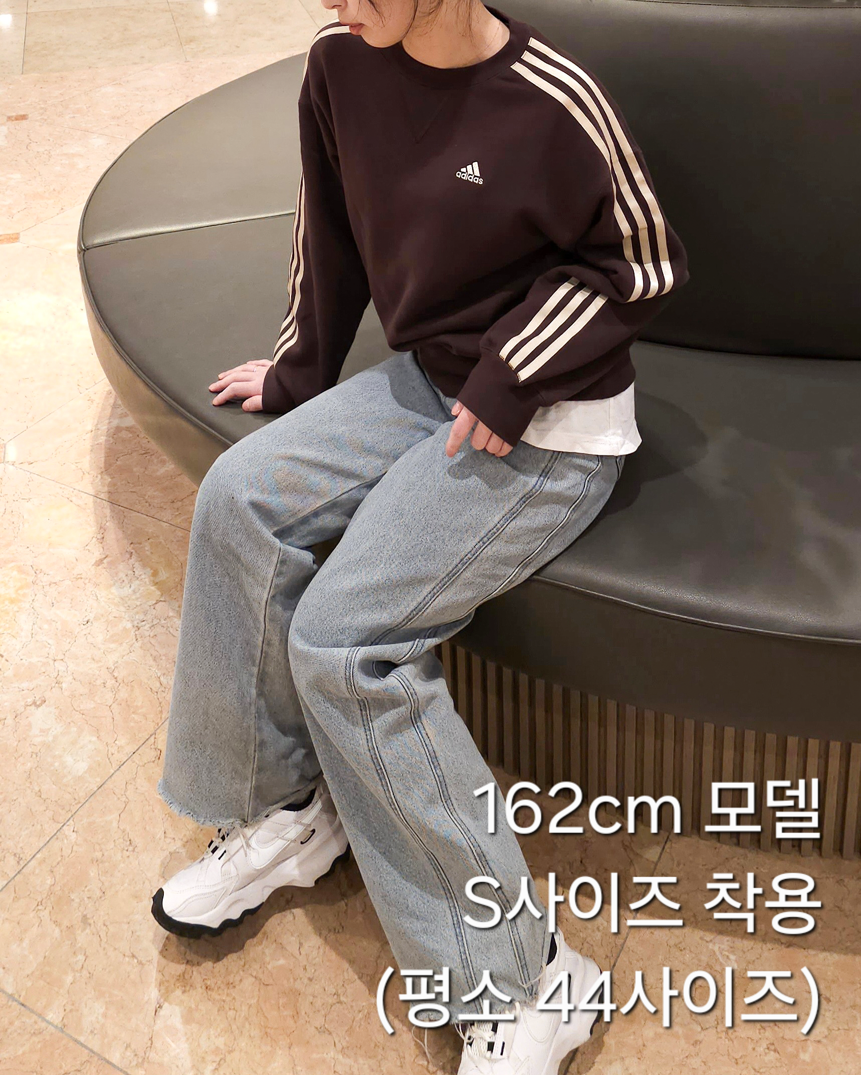 아디다스 여성 삼선 루즈핏 맨투맨 프렌치테리 트레이닝복 JG3848브라운, S - 상세 이미지 3
