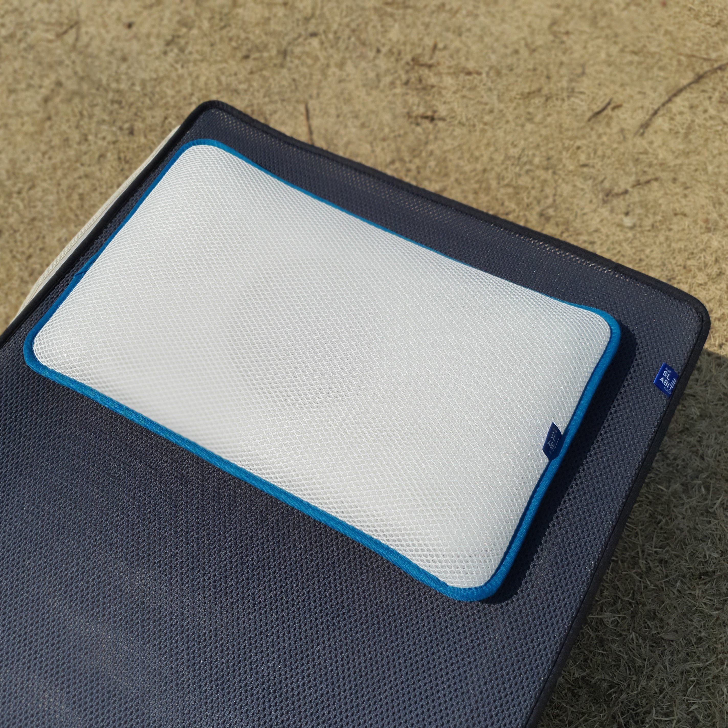 슬래빗 시원한 낮은 목주름 수면베개 두피열 높이조절 통풍 빨아쓰는 경추목베개