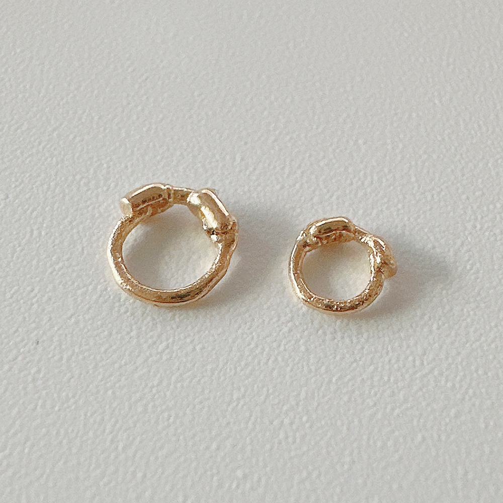 10K 슬림 초미니 원터치 링 귀걸이 미니링 귓바퀴 내경 2.5mm 3.5mm - 메인 이미지