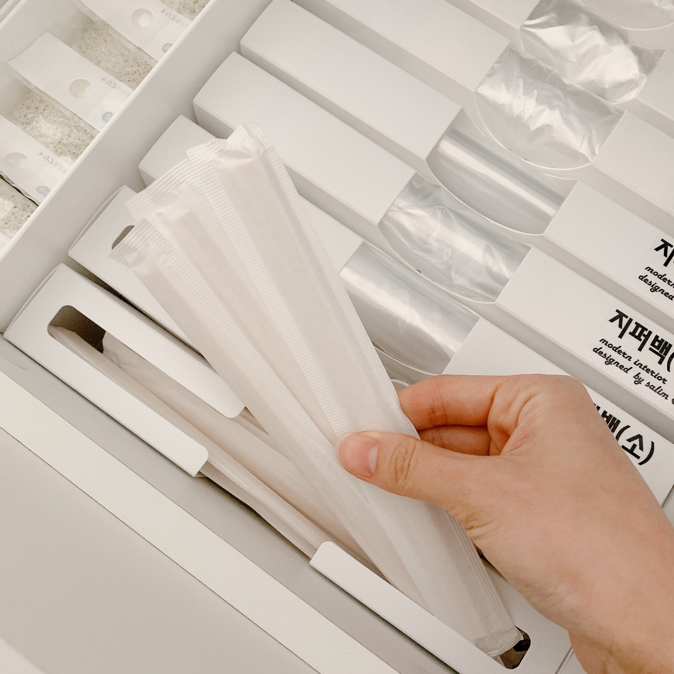 빨대 디스펜서 정리 케이스 일회용 젓가락 숟가락 제품 이미지