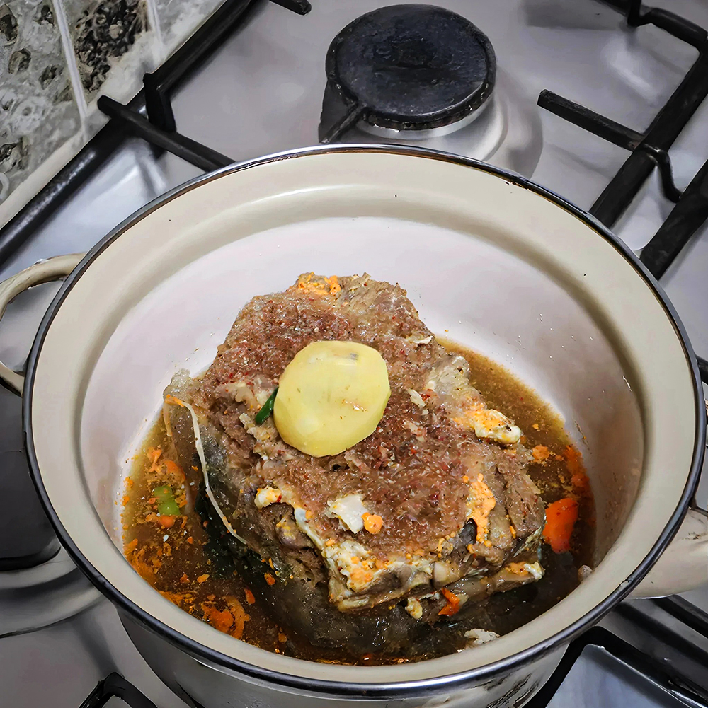 돼지목뼈100% 시래기 1인 감자탕 대용량1.3kg 이미지 8