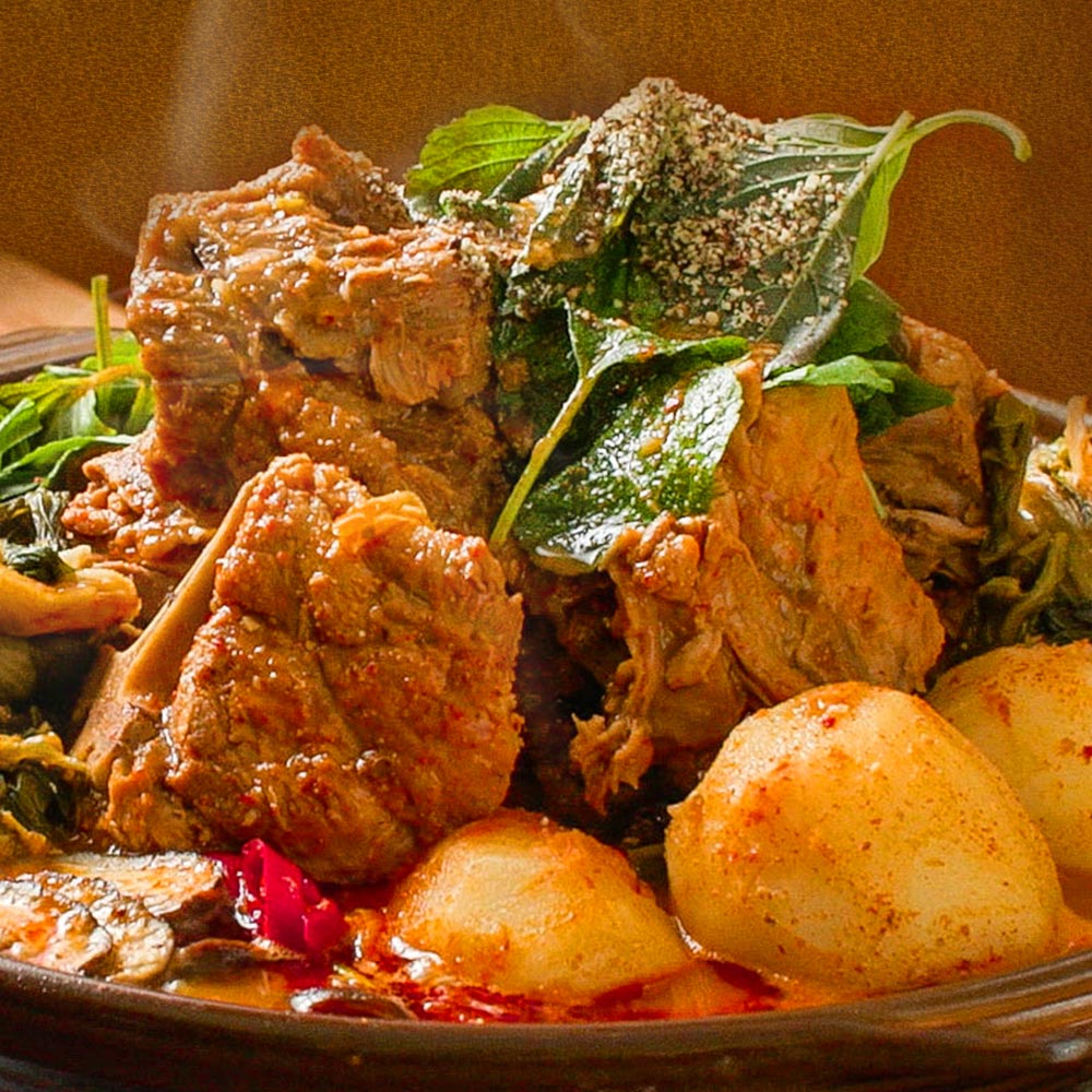 황씨네옹고집 감자탕 사골 뼈다귀감자탕 양많은 푸짐한 우거지감자탕 뼈해장국 1.2kg 4팩