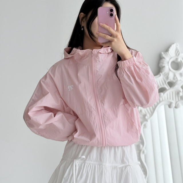 루즈핏 바람막이 후드집업 레이스 리본자수 숏자켓 - 상품 이미지