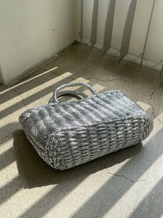 스퀘어 라탄 미들 미니 실버 토트백 여성 그물 봄 여름 가방