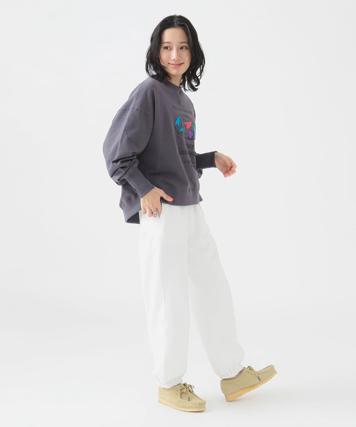 차콜그레이 이미지 3