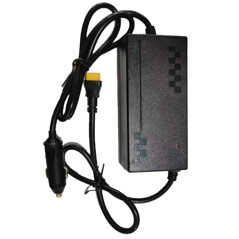 시거잭 주행충전기 인산철 납산 리 튬이온 파워뱅크 차량 12.6V-10A 1cm - 상품 이미지