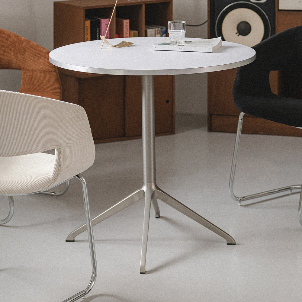 미드센추리테이블 원형 1인 식탁 카페 다이닝 테이블 화이트 600 버킨 테이블