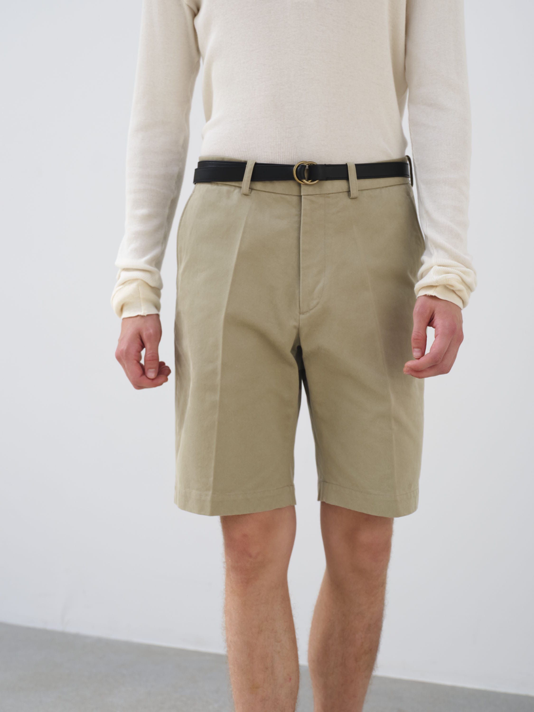 오라리 AURALEE WASHED FINX CHINO SHORTS 남성 반바지 - 상세 이미지 5