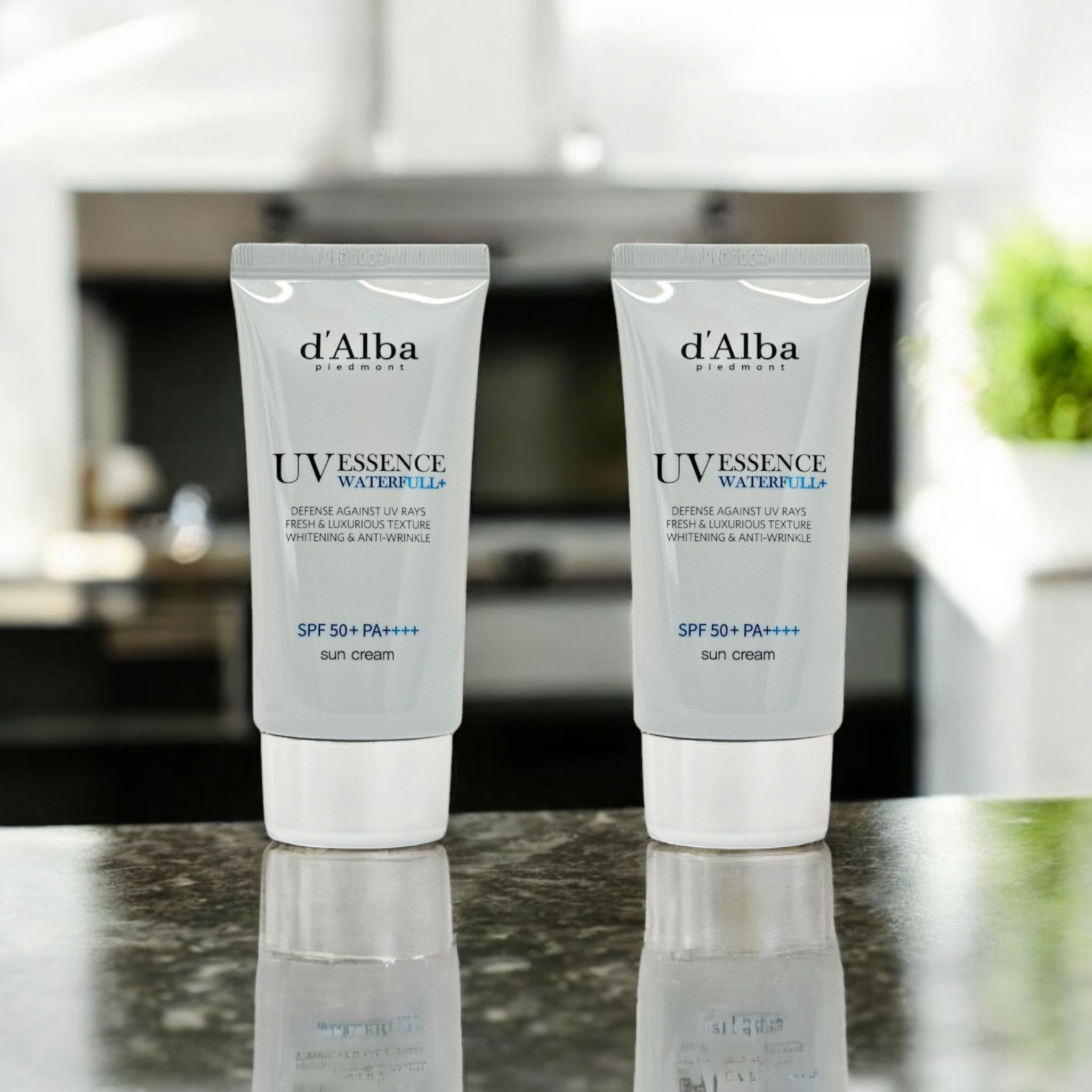 1+1 달바 에센스 선크림 50ml+50ml - 상품 이미지