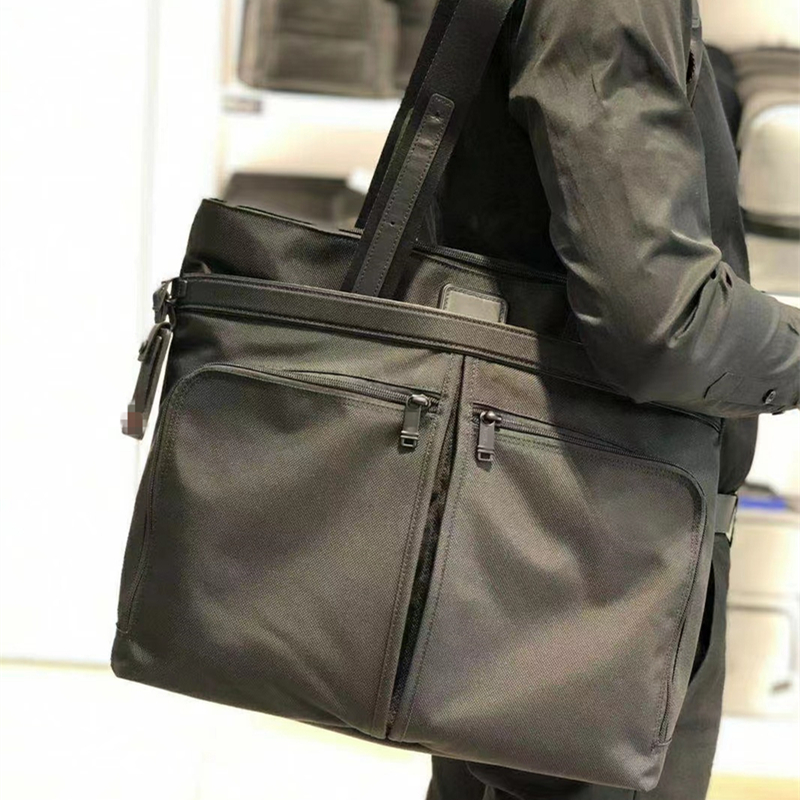 신형 남성 토트백 캐주얼 백팩 남성가방 남자토트백 헬멧백 캐주얼백 포터가방 남성토트 검정 흰색 - 상품 이미지