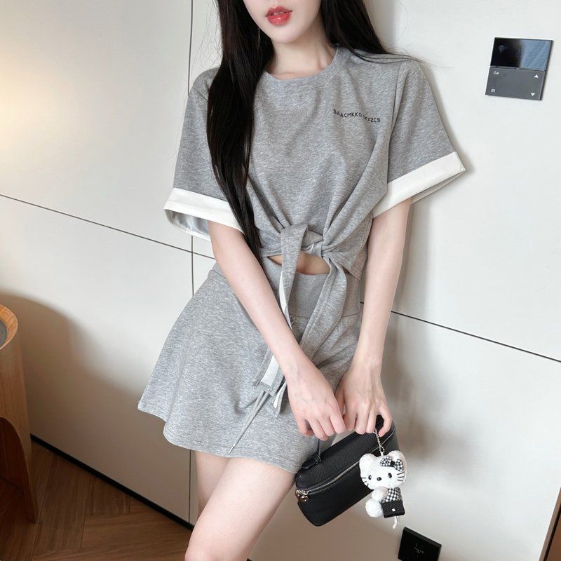 포인트커프스가 돋보이는 묶음 크롭 탑 데일리 하의 투피스 세련된스타일 - 상세 이미지 2