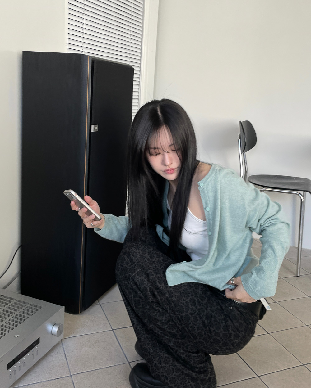 에트 울 캐시미어 여리핏 세미크롭 가디건 상세 이미지 8