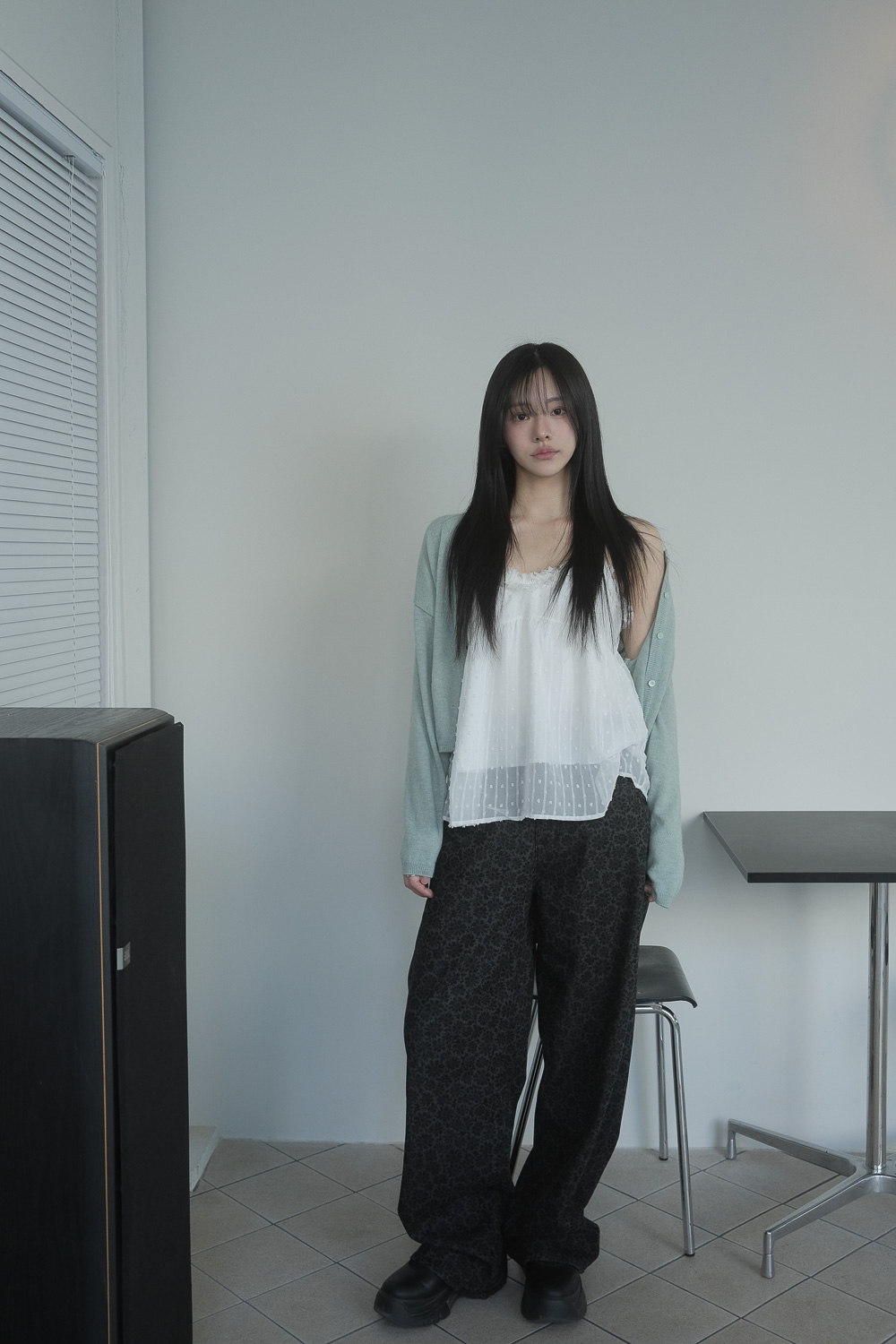 에트 울 캐시미어 여리핏 세미크롭 가디건 상세 이미지 10