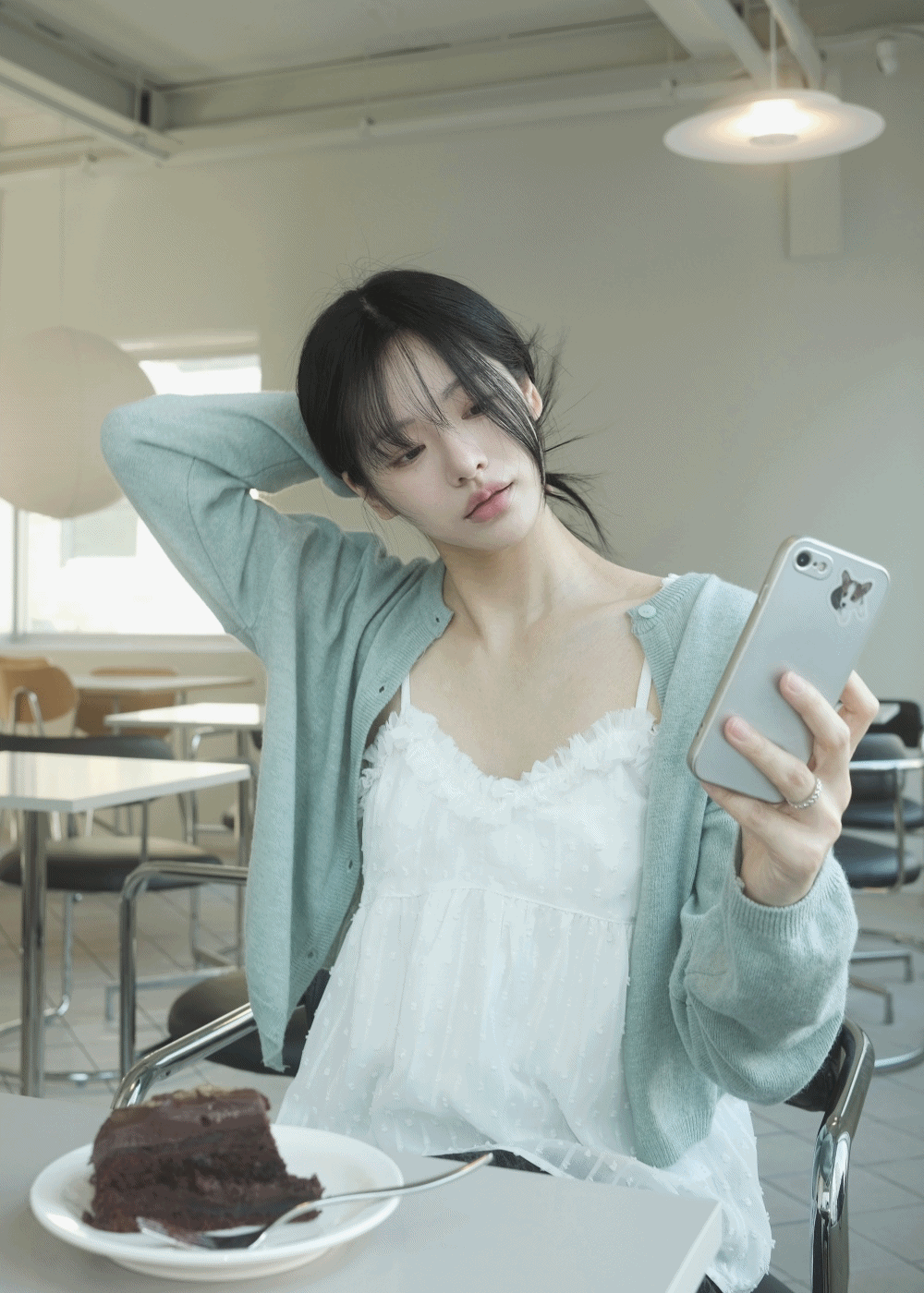 에트 울 캐시미어 여리핏 세미크롭 가디건 상세 이미지 2