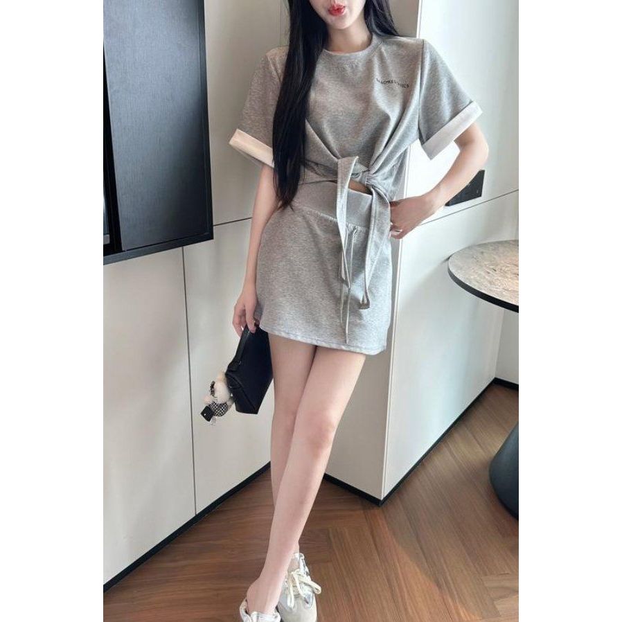 포인트커프스가 돋보이는 묶음 크롭 탑 데일리 하의 투피스 세련된스타일 - 상품 이미지