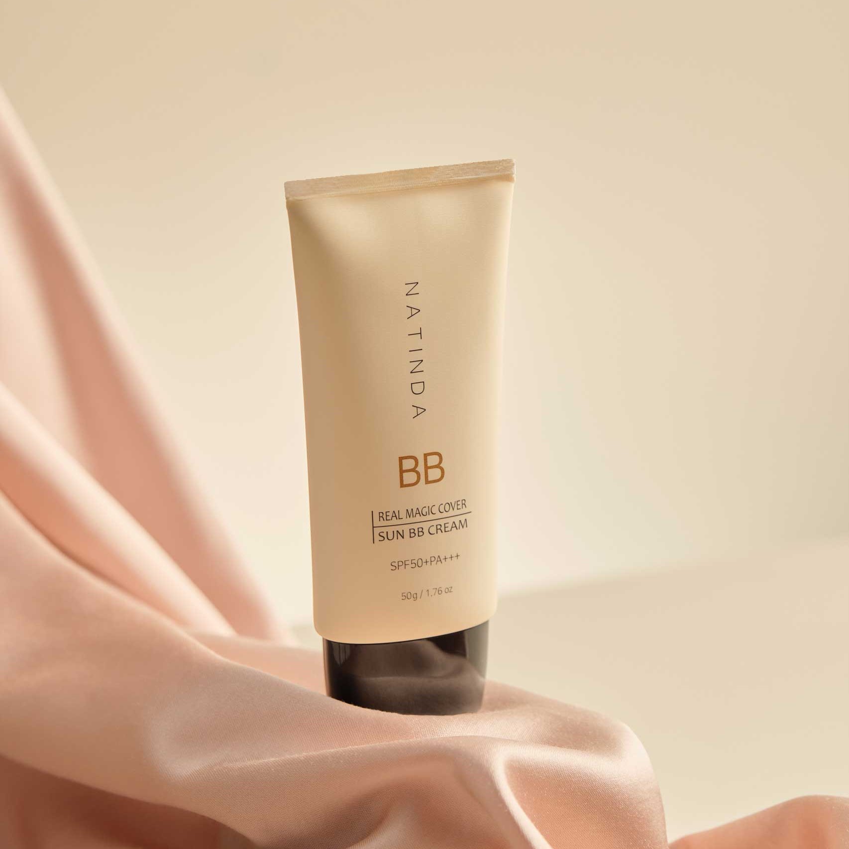 톤업 BB크림 리얼 매직 커버 선 비비크림 50g SPF50+ 자외선 차단 잡티커버 이미지 6