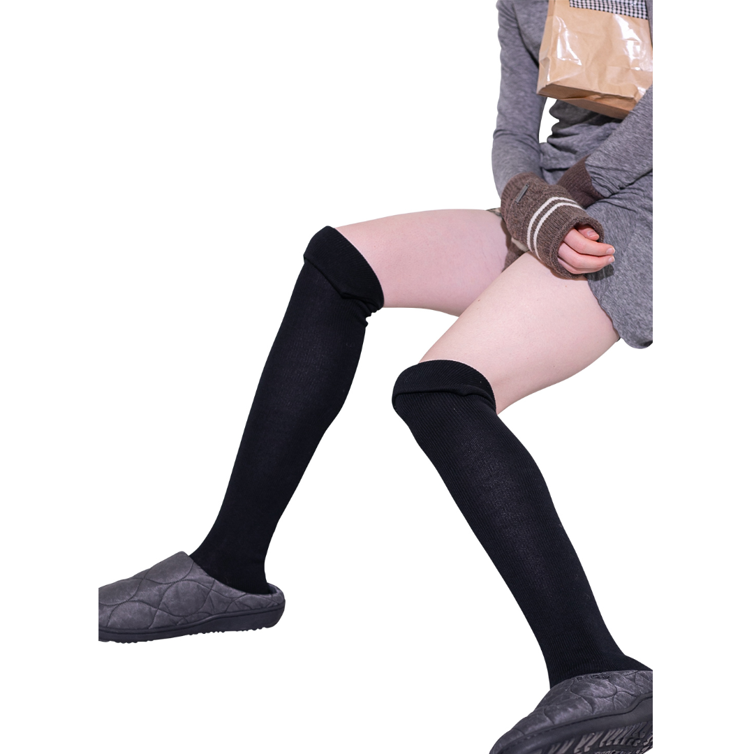 퍼버즈 PERVERZE Thigh High Sox 하이 니삭스 블랙 화이트 2컬러 - 상품 이미지