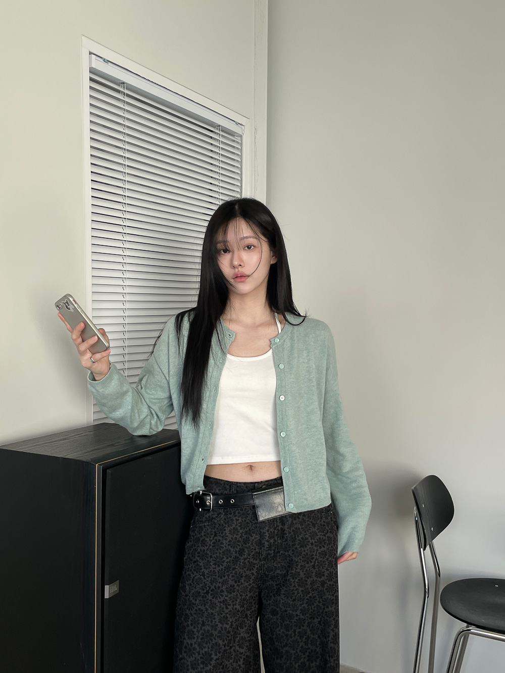 에트 울 캐시미어 여리핏 세미크롭 가디건 상세 이미지 26