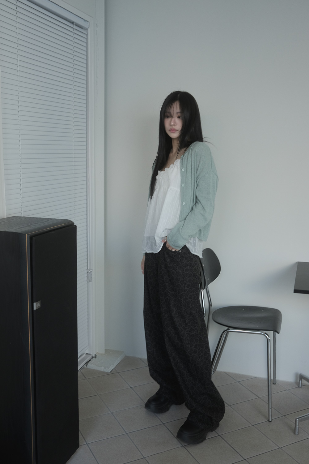 에트 울 캐시미어 여리핏 세미크롭 가디건 상세 이미지 12