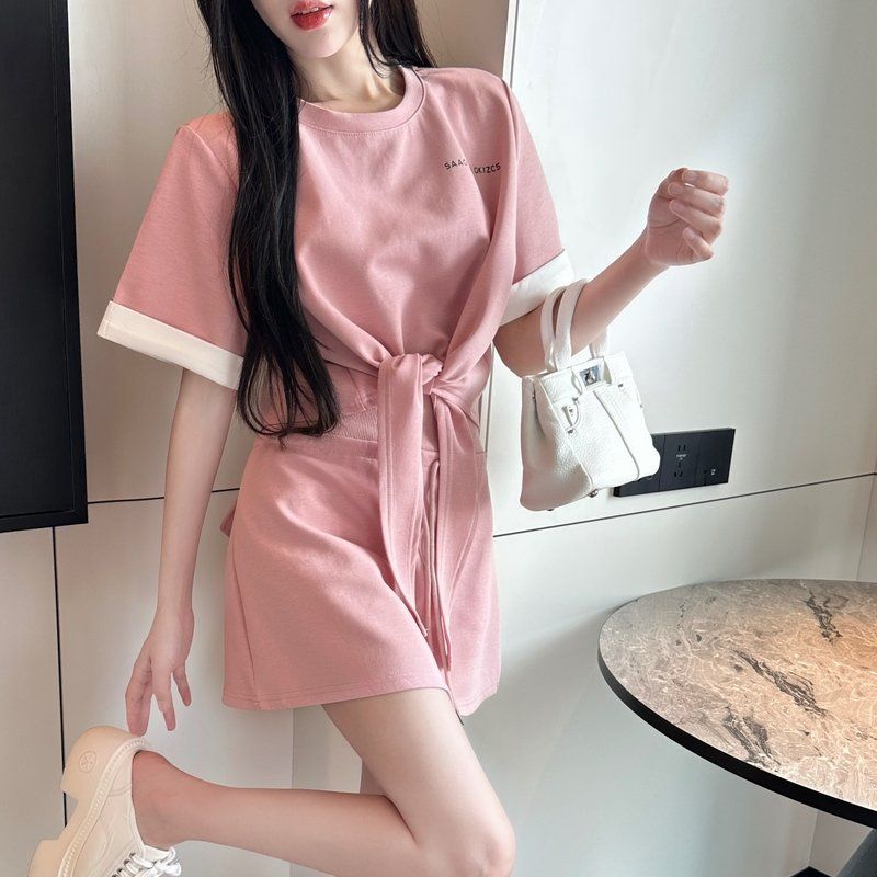 포인트커프스가 돋보이는 묶음 크롭 탑 데일리 하의 투피스 세련된스타일 - 상세 이미지 4