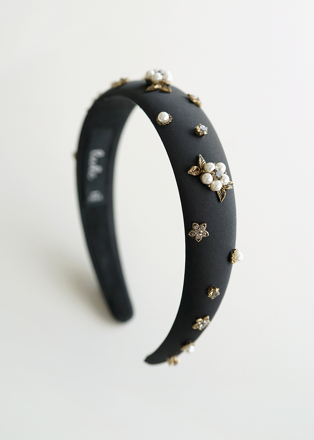 루드 클래식 플라워 진주 헤어밴드 L25SSAC27