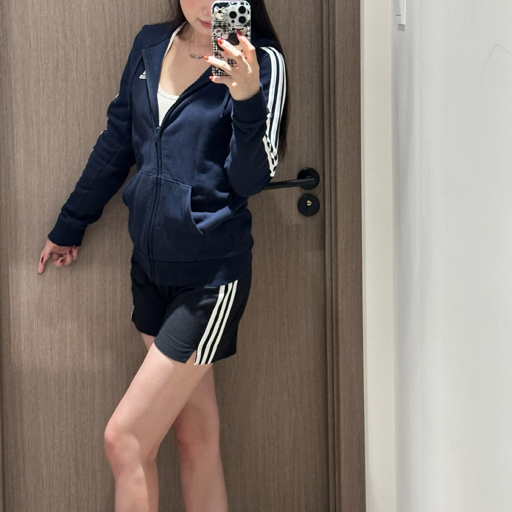 아디다스 우먼즈 에센셜 3S 삼선 쇼츠 돌핀 팬츠 블랙 GM5523 - 상세 이미지 5